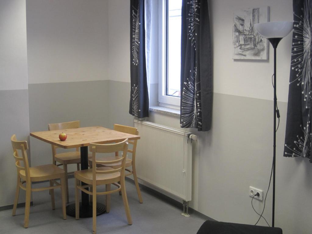 Apartment (4 Adults)